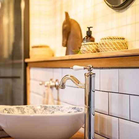 Kutscherstube Gutshof Fuerstenberg *